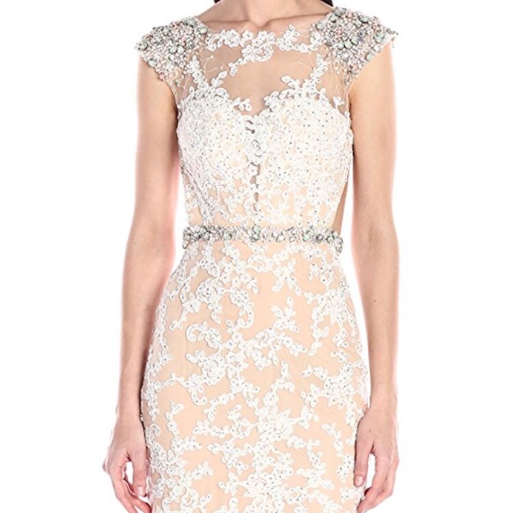 Dress - Picture 3 of 3